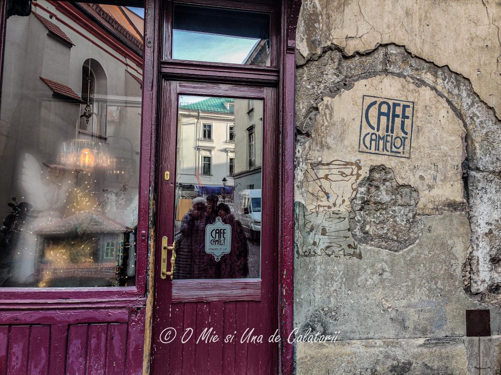 Café Camelot entrance