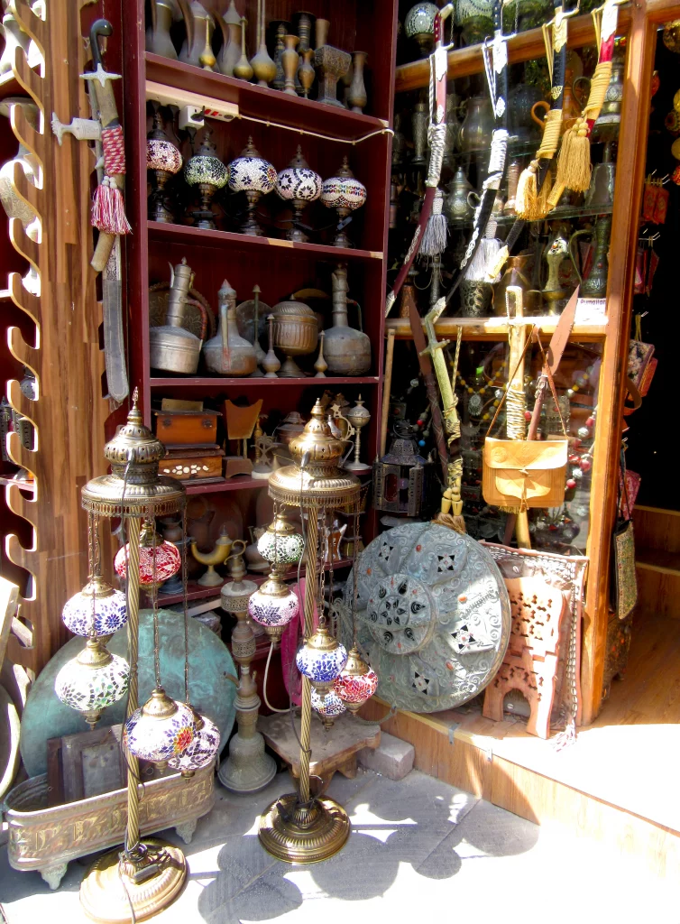 Qatar old town, façade of a souvenir and old stuff