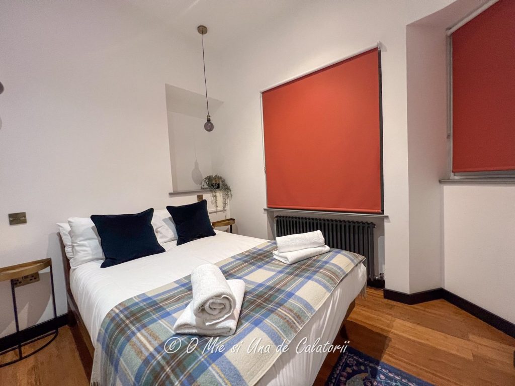 View of the second bedroom, with another double bed.